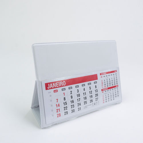 Calendário de Mesa com Base PVC 2026