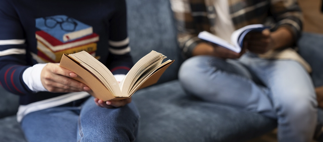 O poder transformador da leitura: Celebre o Dia Nacional da Leitura com impressos personalizados